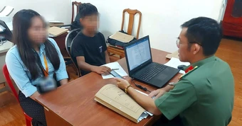 Không thể giao trẻ em cho mạng xã hội: Vòng xoáy từ mạng ảo ra đời thực