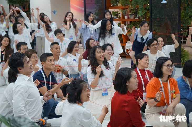 Khủng hoảng tâm lý, thứ làm dịu cơn đau không nằm trong màn hình