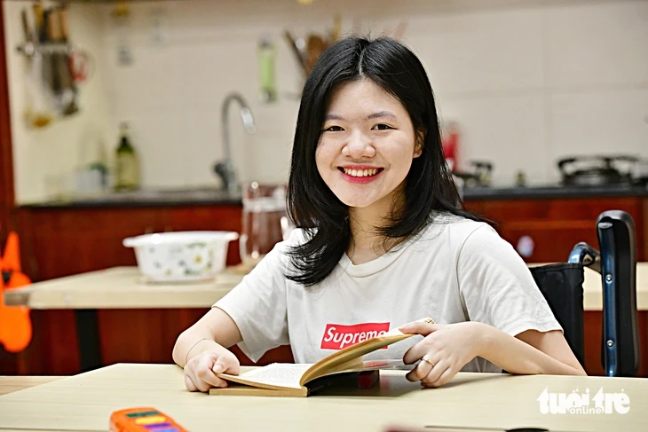 Khuyết tật nhưng không ở lại phía sau: Cô gái nhiều tự ti trở thành nữ chuyên viên đặc biệt Khuyết tật nhưng không ở lại phía sau: Cô gái nhiều tự ti trở thành nữ chuyên viên đặc biệt