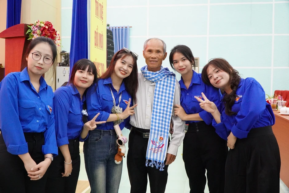 Ký ức 30.4 của người 2 lần trúng đạn và lời nhắc về giá trị hòa bình Ký ức 30.4 của người 2 lần trúng đạn và lời nhắc về giá trị hòa bình