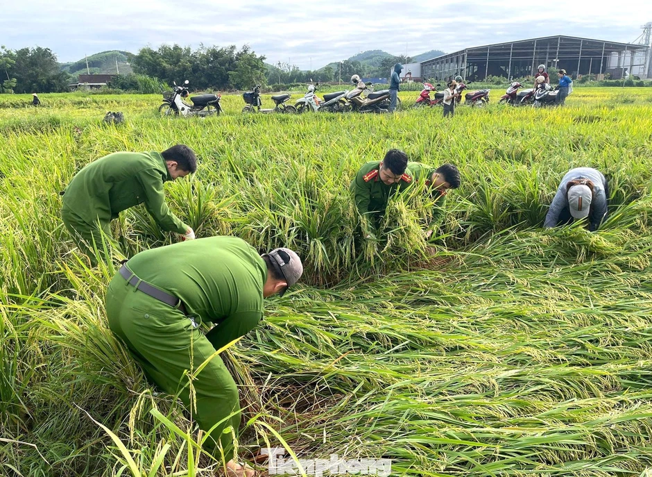 Lá 'đơn' nguệch ngoạc, sai chính tả của lão nông khiến cán bộ công an xúc động Lá 'đơn' nguệch ngoạc, sai chính tả của lão nông khiến cán bộ công an xúc động