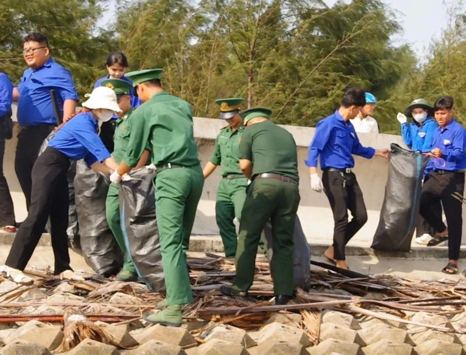 Lan tỏa tinh thần yêu nước từ chương trình 'Tháng 3 biên giới' Lan tỏa tinh thần yêu nước từ chương trình 'Tháng 3 biên giới'