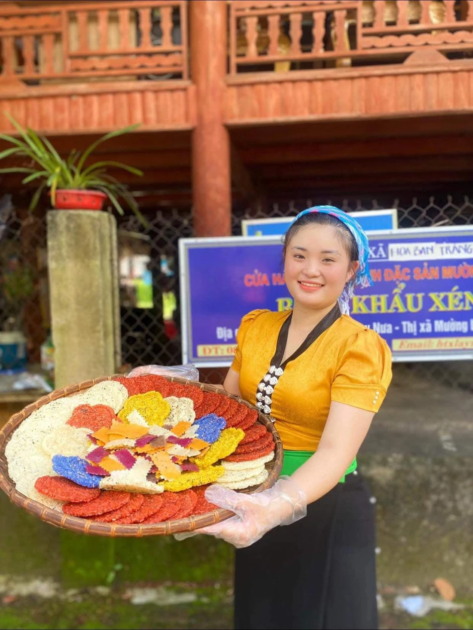 Lấy chồng khi 18 tuổi, người phụ nữ Thái 'địu con' khởi nghiệp đặc sản Điện Biên Lấy chồng khi 18 tuổi, người phụ nữ Thái 'địu con' khởi nghiệp đặc sản Điện Biên