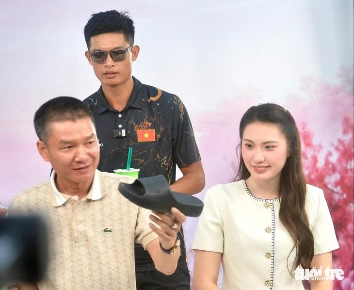 Livestream 'Tiếp sức hoa mặt trời': 11.000 sản phẩm đã được bán