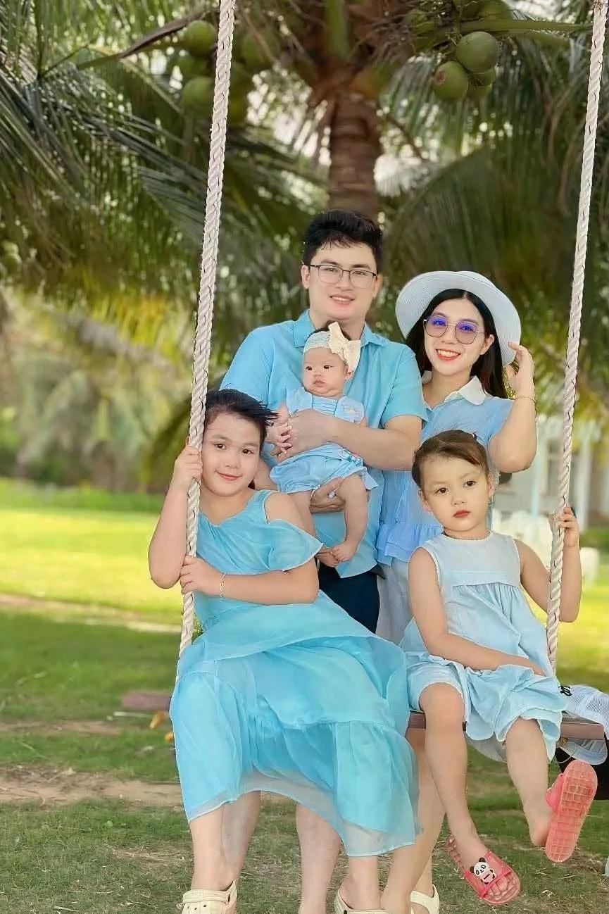 Mạnh dạn gửi kết bạn Facebook, cô gái làm vợ cựu thí sinh Olympia Mạnh dạn gửi kết bạn Facebook, cô gái làm vợ cựu thí sinh Olympia