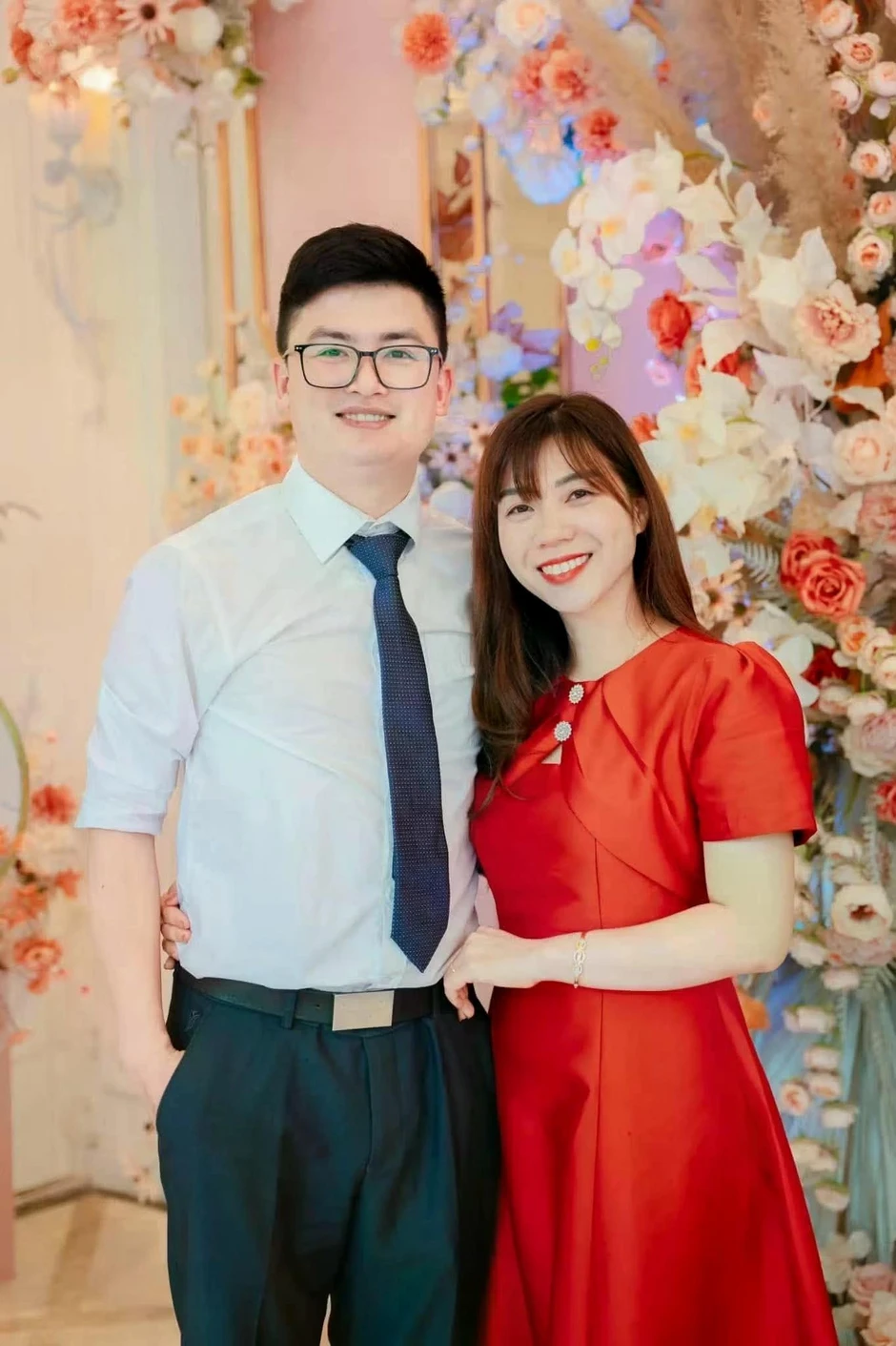 Mạnh dạn gửi kết bạn Facebook, cô gái làm vợ cựu thí sinh Olympia Mạnh dạn gửi kết bạn Facebook, cô gái làm vợ cựu thí sinh Olympia
