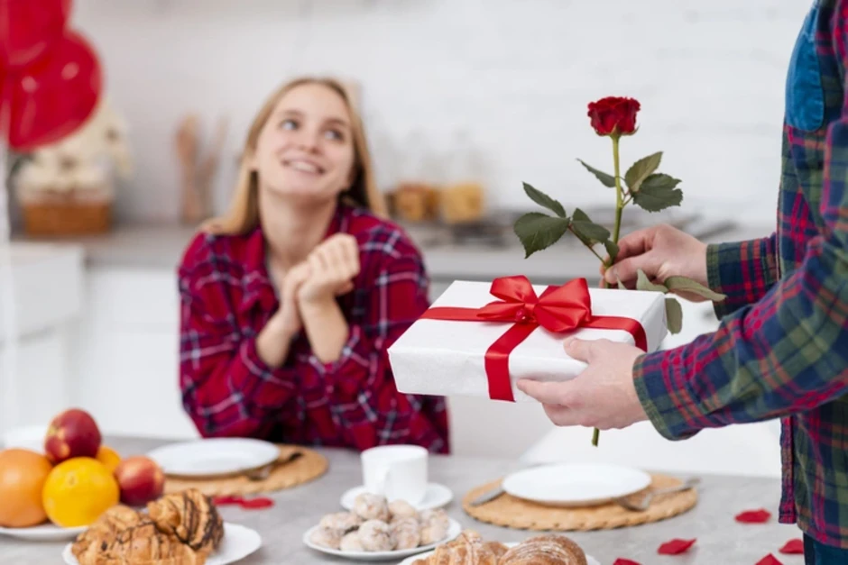 Món quà gì tặng mẹ, tặng vợ cho ngày 20-10 đáng nhớ? Món quà gì tặng mẹ, tặng vợ cho ngày 20-10 đáng nhớ?