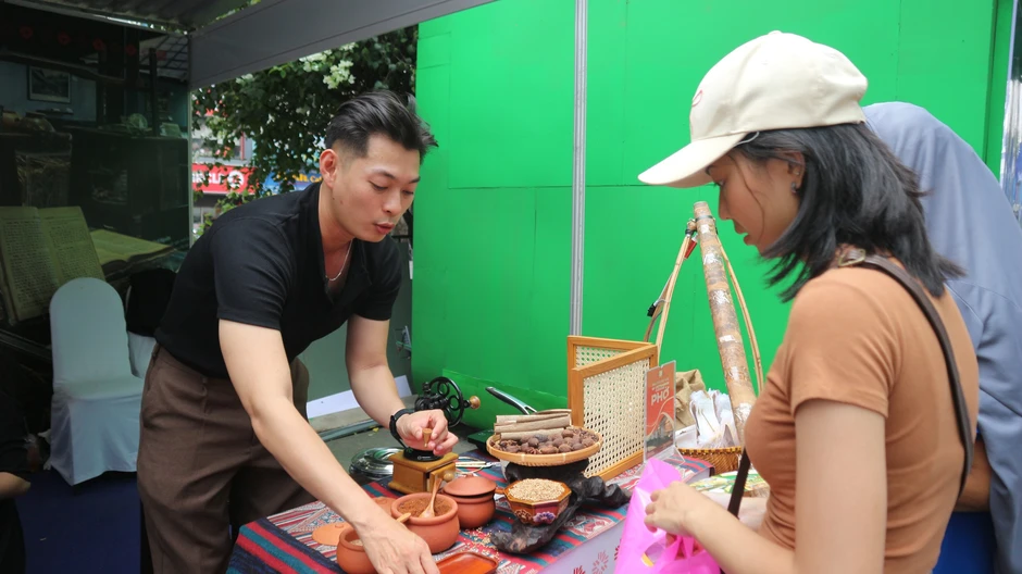 Muốn săn tour giá tốt giữa mùa giá leo thang, người trẻ tìm đến địa điểm này Muốn săn tour giá tốt giữa mùa giá leo thang, người trẻ tìm đến địa điểm này