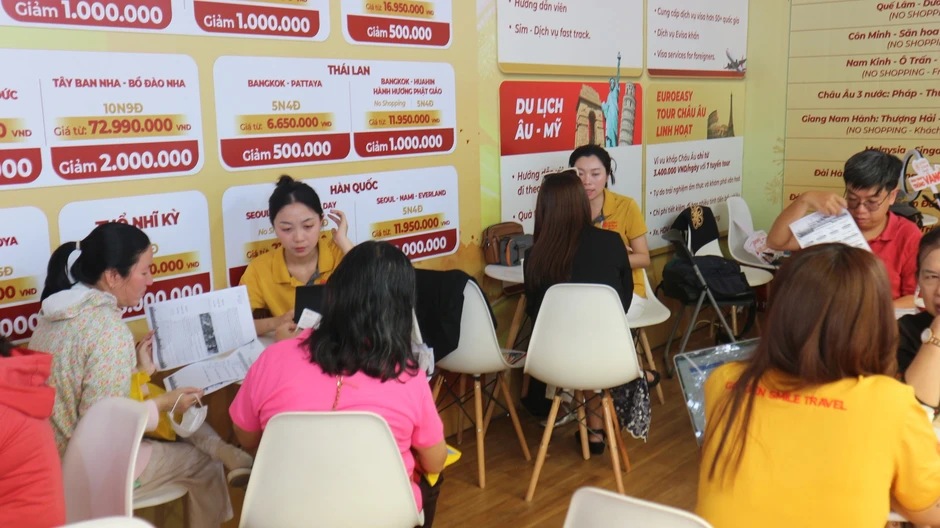Muốn săn tour giá tốt giữa mùa giá leo thang, người trẻ tìm đến địa điểm này Muốn săn tour giá tốt giữa mùa giá leo thang, người trẻ tìm đến địa điểm này