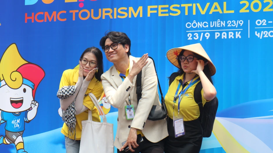 Muốn săn tour giá tốt giữa mùa giá leo thang, người trẻ tìm đến địa điểm này Muốn săn tour giá tốt giữa mùa giá leo thang, người trẻ tìm đến địa điểm này