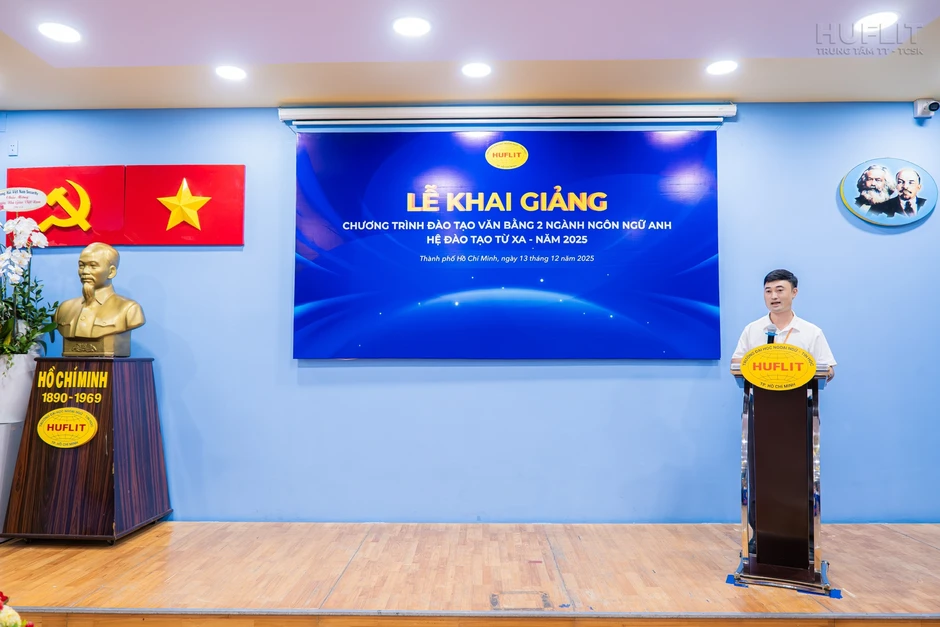 Nam đại úy công an quay lại giảng đường ở tuổi 32 vì điều bất ngờ Nam đại úy công an quay lại giảng đường ở tuổi 32 vì điều bất ngờ