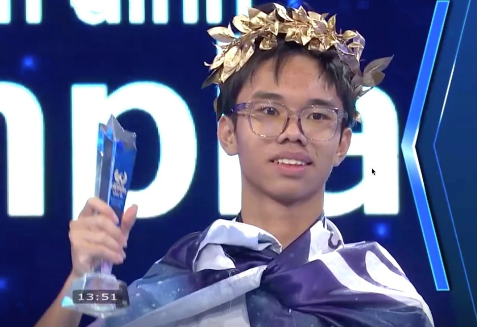 Nam sinh Hà Nội giành vòng nguyệt quế Olympia trong ‘cuộc đua song mã' kịch tính