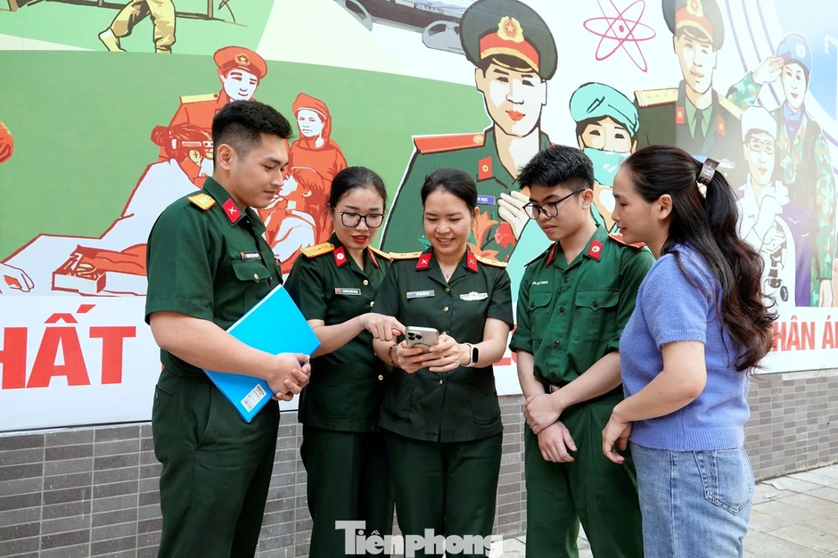 Nâng cao kỹ năng giao tiếp và văn hóa sử dụng mạng xã hội của quân nhân Nâng cao kỹ năng giao tiếp và văn hóa sử dụng mạng xã hội của quân nhân