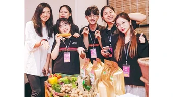 Nghe Gen Z kể văn hóa Cơ Tu