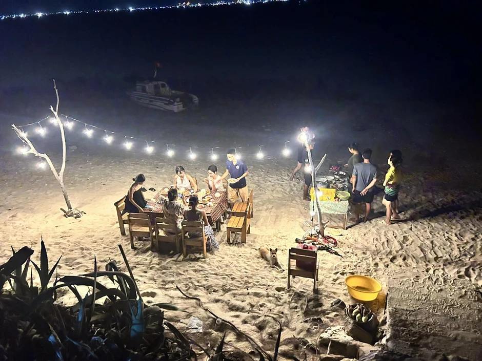 Nghỉ lễ 30.4 - 1.5: Giới trẻ 'quay xe' vì vé máy bay tăng, lo hủy chuyến