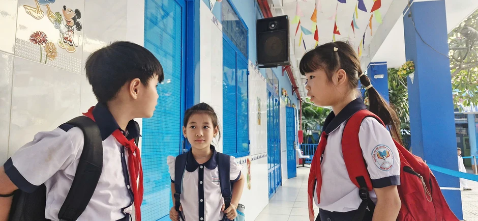 'Ngôi nhà ma' giữa trường tiểu học: Rợn người khi bước vào, tỉnh táo khi bước ra 'Ngôi nhà ma' giữa trường tiểu học: Rợn người khi bước vào, tỉnh táo khi bước ra