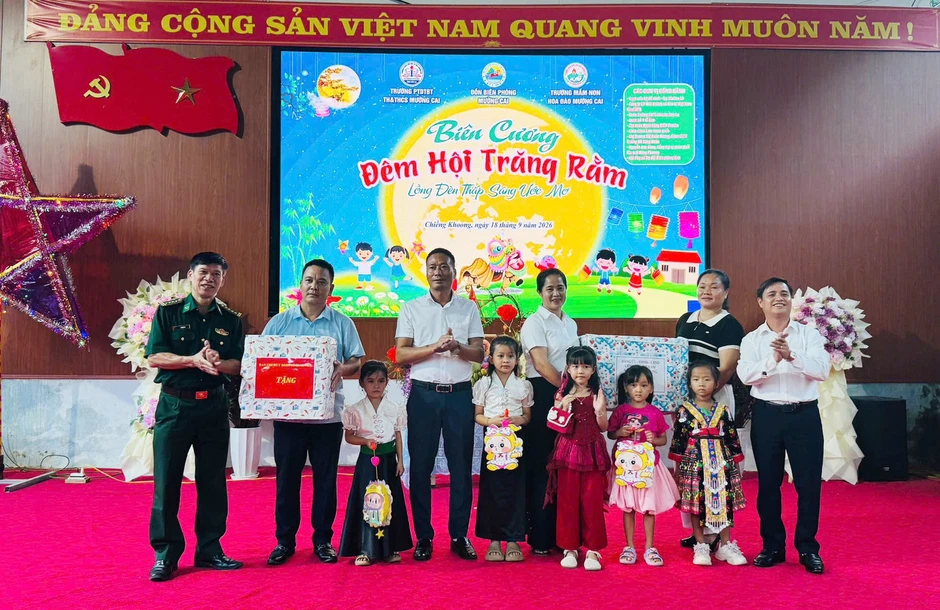 Người lính Biên phòng kết nối Trung thu yêu thương nơi biên cương Tổ quốc Người lính Biên phòng kết nối Trung thu yêu thương nơi biên cương Tổ quốc