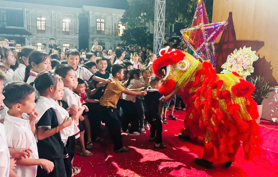 Người lính Biên phòng kết nối Trung thu yêu thương nơi biên cương Tổ quốc Người lính Biên phòng kết nối Trung thu yêu thương nơi biên cương Tổ quốc