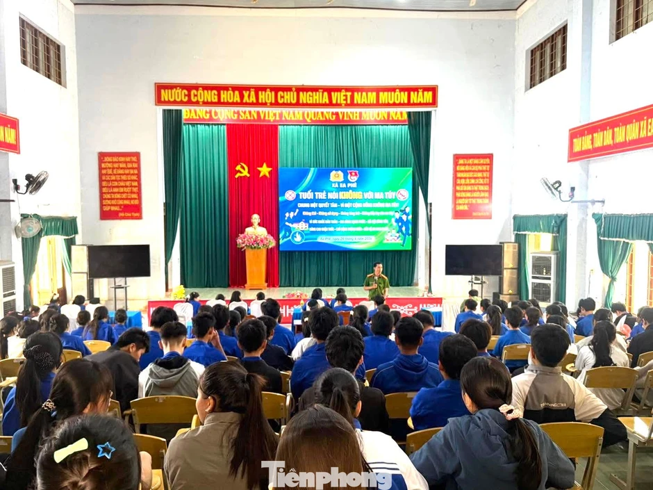 Người trẻ 'bỏ túi' kỹ năng tự bảo vệ bản thân trước tệ nạn xã hội Người trẻ 'bỏ túi' kỹ năng tự bảo vệ bản thân trước tệ nạn xã hội