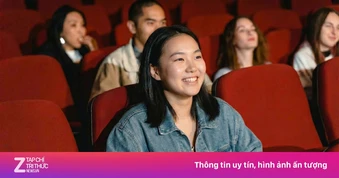 Người trẻ nhận lộc từ BIDV SmartBanking với flashsale 50% vé xem phim