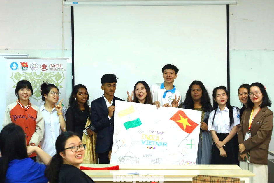 Nhiệt huyết của nam sinh viên 5 tốt Nhiệt huyết của nam sinh viên 5 tốt
