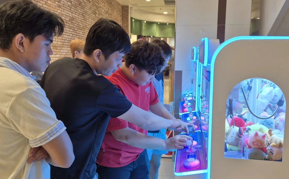 Nhiều nơi kinh doanh trò gắp thú bông, bật mí tiền lời mỗi tháng Nhiều nơi kinh doanh trò gắp thú bông, bật mí tiền lời mỗi tháng