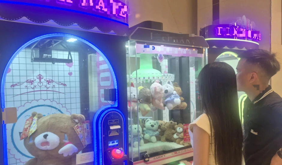 Nhiều nơi kinh doanh trò gắp thú bông, bật mí tiền lời mỗi tháng Nhiều nơi kinh doanh trò gắp thú bông, bật mí tiền lời mỗi tháng