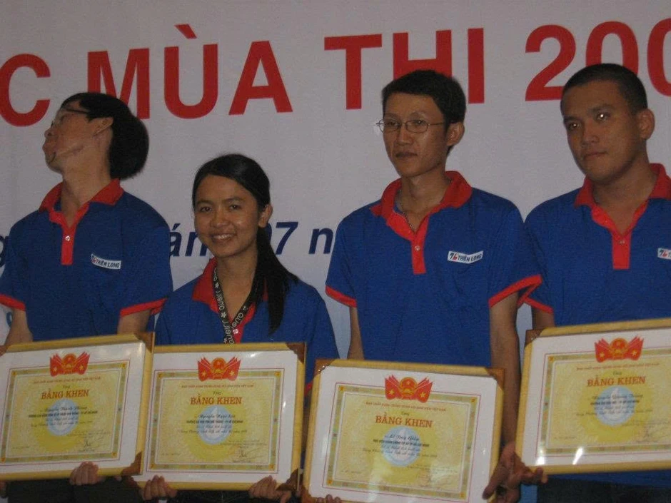 Những đêm trắng ở bến xe và cả thanh xuân rực rỡ chẳng thể nào quên Những đêm trắng ở bến xe và cả thanh xuân rực rỡ chẳng thể nào quên
