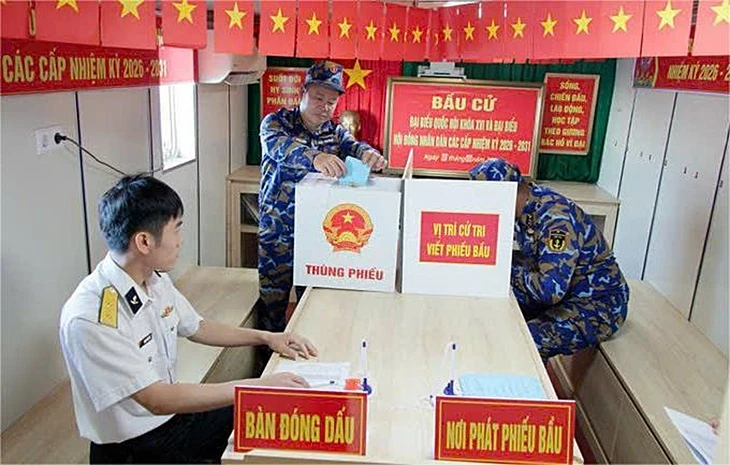 Những lá phiếu sớm giữa trùng khơi Những lá phiếu sớm giữa trùng khơi