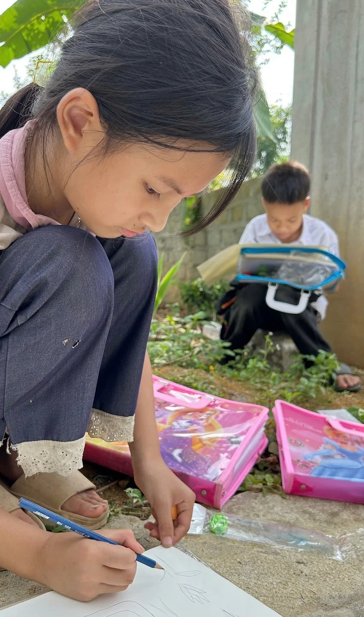Những người lên núi gieo vui Những người lên núi gieo vui