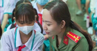 Nữ cảnh sát Cà Mau gây 'sốt' với loạt sản phẩm truyền thông hơn 100 triệu view