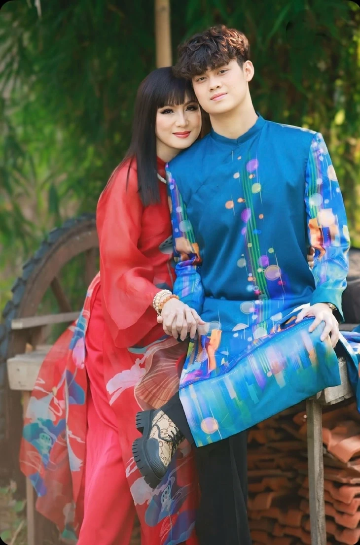 'Nữ hoàng ảnh lịch' một thời chia sẻ về những biến cố và câu chuyện hạnh phúc lúc sắp U70