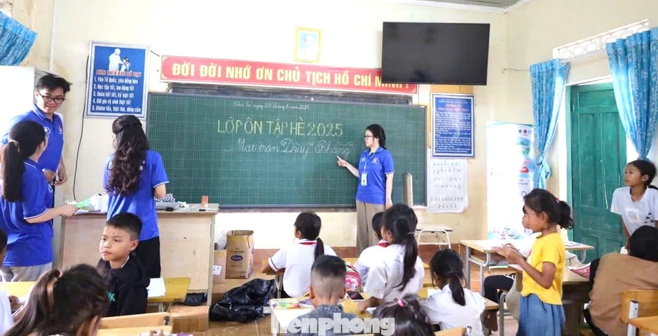 Nữ sinh 5 tốt biến ngoại ngữ thành cầu nối hội nhập Nữ sinh 5 tốt biến ngoại ngữ thành cầu nối hội nhập
