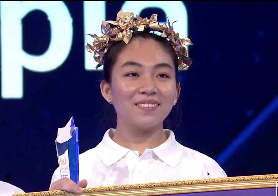 Nữ sinh An Giang càng chơi càng hay, giành vòng nguyệt quế Đường lên đỉnh Olympia Nữ sinh An Giang càng chơi càng hay, giành vòng nguyệt quế Đường lên đỉnh Olympia