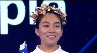 Nữ sinh An Giang càng chơi càng hay, giành vòng nguyệt quế Đường lên đỉnh Olympia
