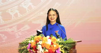 Nữ sinh phát biểu tại lễ kỷ niệm 120 năm Ngày sinh Tổng Bí thư Hà Huy Tập gây ấn tượng