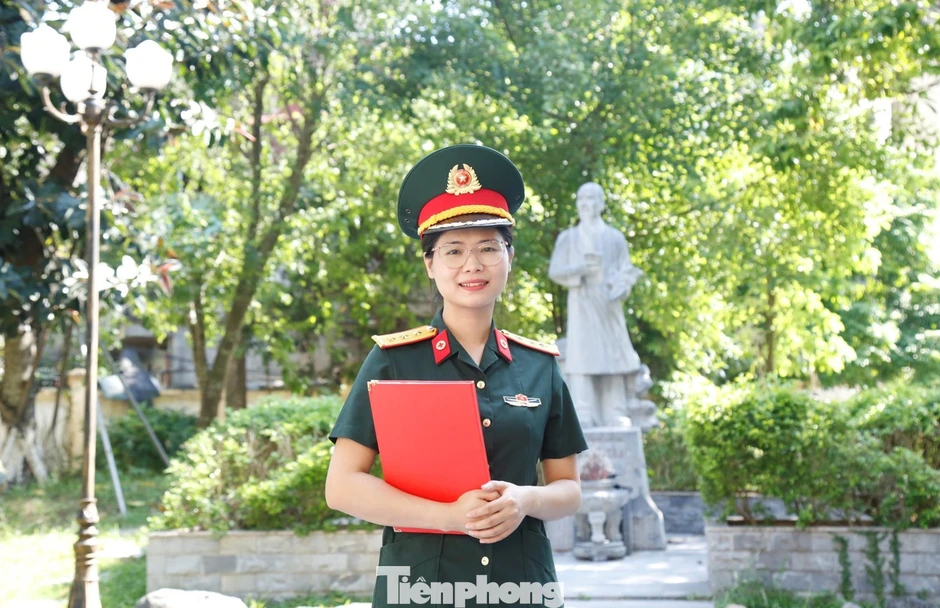 Nữ thủ khoa bác sĩ nội trú quân y với luận văn 9,5 điểm Nữ thủ khoa bác sĩ nội trú quân y với luận văn 9,5 điểm