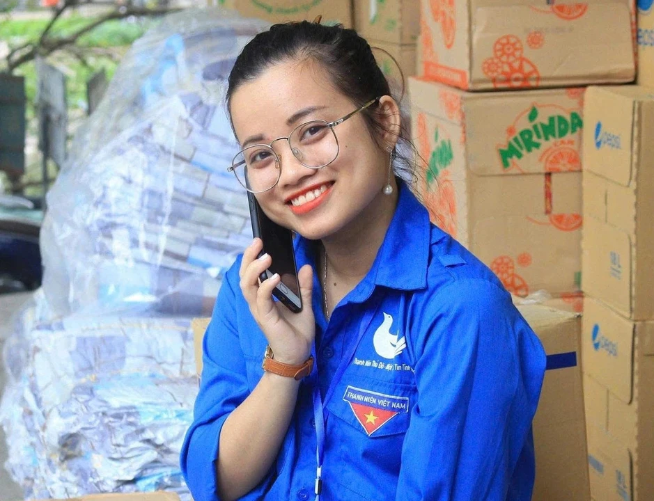 Nữ thủ lĩnh Sinh viên tình nguyện Tiếp sức mùa thi và tình huống hy hữu Nữ thủ lĩnh Sinh viên tình nguyện Tiếp sức mùa thi và tình huống hy hữu