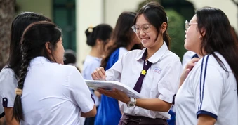 Ôn thi tốt nghiệp THPT: Biến sai lầm thành điểm 9+ nhờ chiến thuật luyện đề ngược