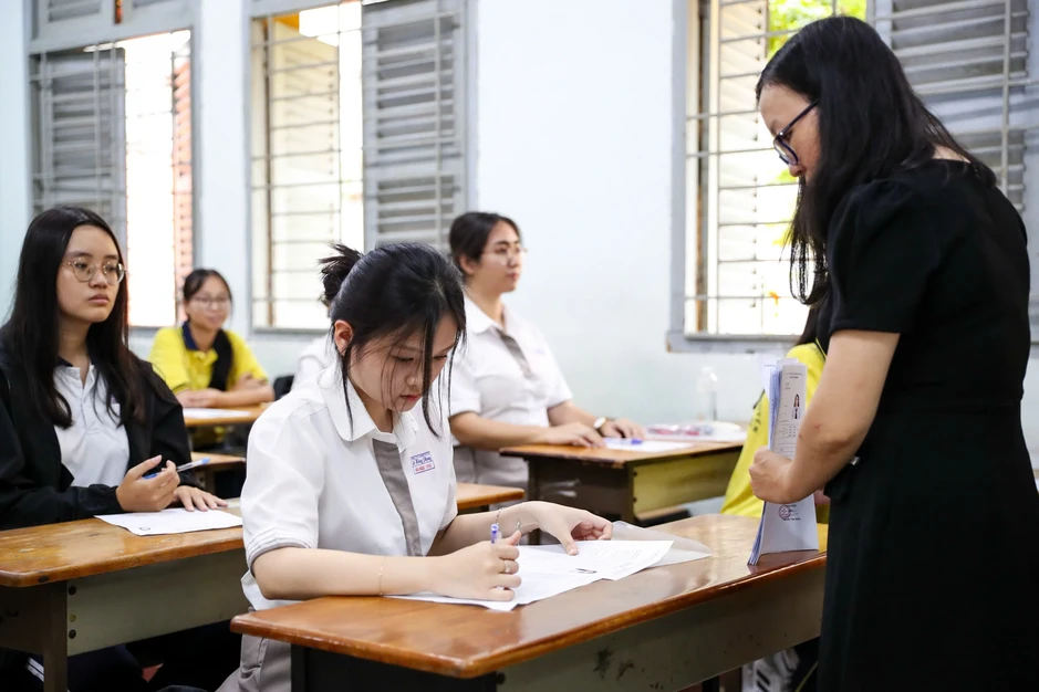 Ôn thi tốt nghiệp THPT: Thủ khoa Bách khoa ghi chép kiểu này để nhớ lâu Ôn thi tốt nghiệp THPT: Thủ khoa Bách khoa ghi chép kiểu này để nhớ lâu