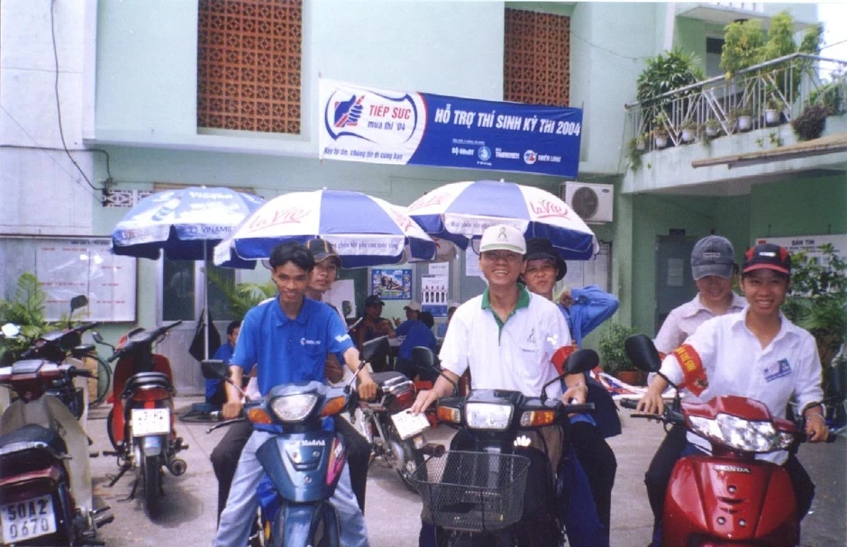 Ông Bùi Đặng Dũng và những câu chuyện khó quên về chương trình Tiếp sức mùa thi Ông Bùi Đặng Dũng và những câu chuyện khó quên về chương trình Tiếp sức mùa thi