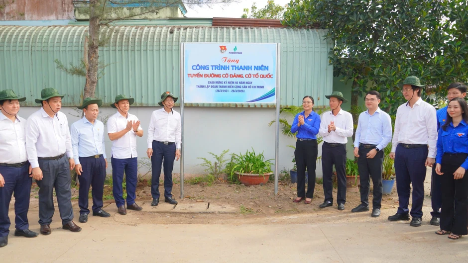 Petrovietnam khởi động Tháng Thanh niên và phát động Tết trồng cây ở xã Châu Pha Petrovietnam khởi động Tháng Thanh niên và phát động Tết trồng cây ở xã Châu Pha