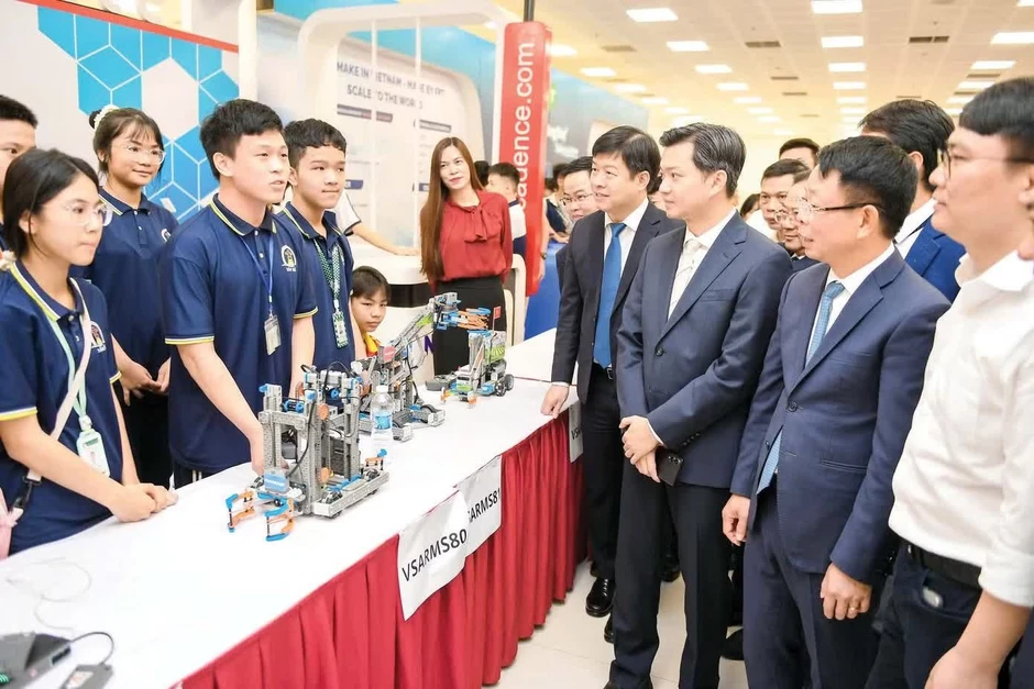 Phát động Cuộc thi Sáng tạo trẻ quốc gia về trí tuệ nhân tạo Phát động Cuộc thi Sáng tạo trẻ quốc gia về trí tuệ nhân tạo