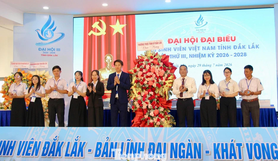Phó Bí thư Tỉnh Đoàn Đắk Lắk làm Chủ tịch Hội sinh viên tỉnh Phó Bí thư Tỉnh Đoàn Đắk Lắk làm Chủ tịch Hội sinh viên tỉnh