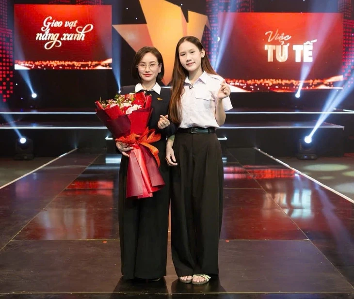 Quỹ học bổng từ di nguyện của thầy giáo ung thư Quỹ học bổng từ di nguyện của thầy giáo ung thư