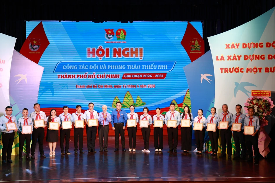 Ra mắt Hội đồng Đội TPHCM khóa I