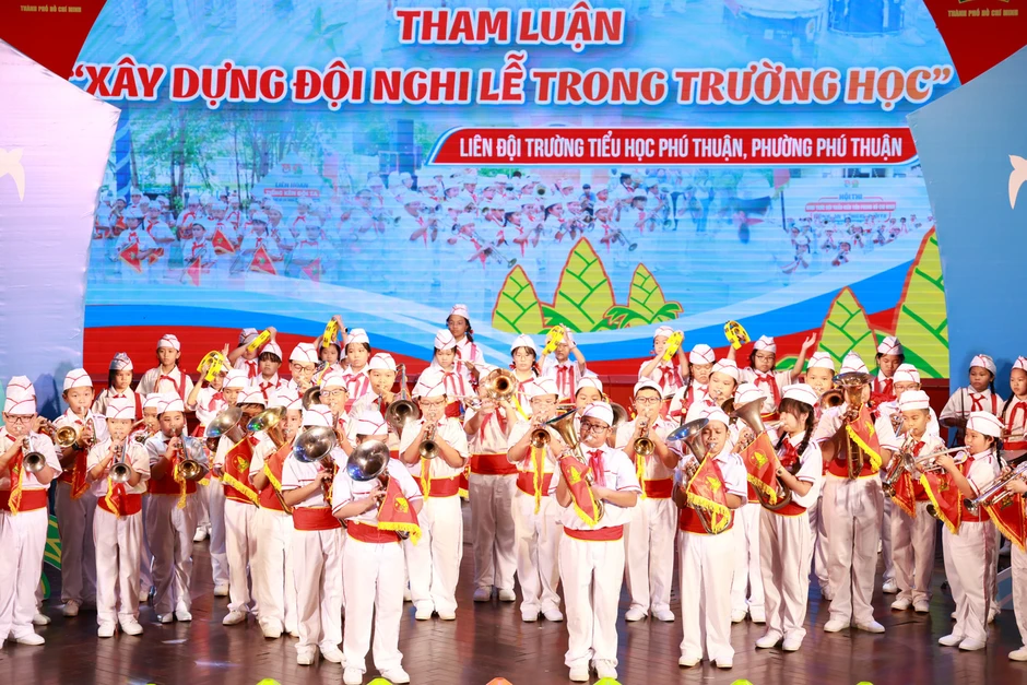 Ra mắt Hội đồng Đội TPHCM khóa I