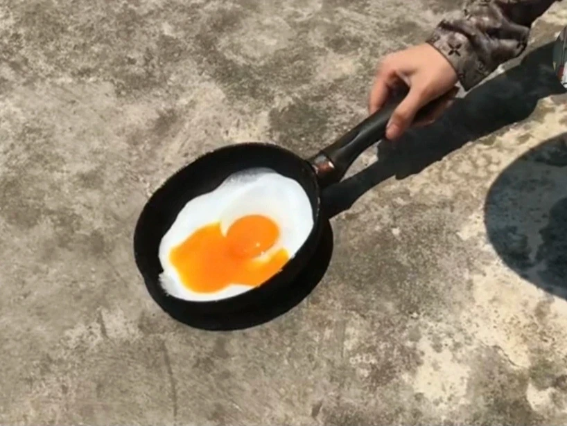 Rộ trend 'chiên trứng bằng nắng' giữa trời nắng nóng, liệu có chín và ăn được không?