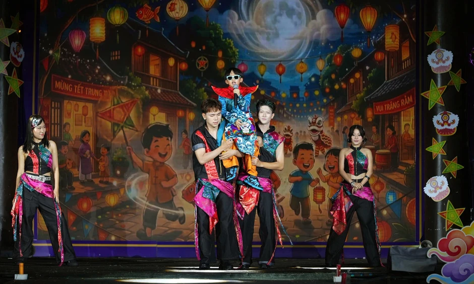 Rộn ràng 'Trung thu cho em – Sắc màu di sản – Trải nghiệm Ninh Bình' Rộn ràng 'Trung thu cho em – Sắc màu di sản – Trải nghiệm Ninh Bình'
