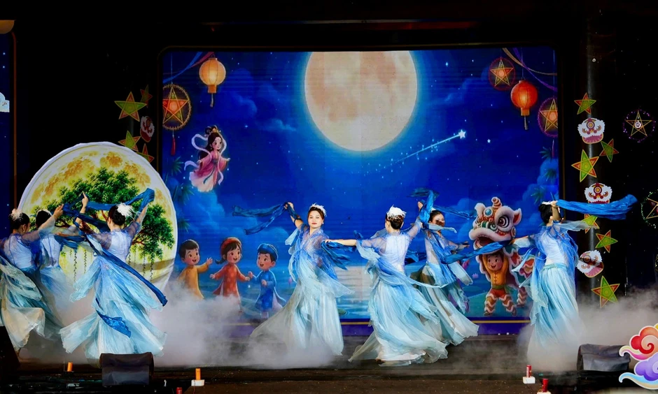 Rộn ràng 'Trung thu cho em – Sắc màu di sản – Trải nghiệm Ninh Bình' Rộn ràng 'Trung thu cho em – Sắc màu di sản – Trải nghiệm Ninh Bình'